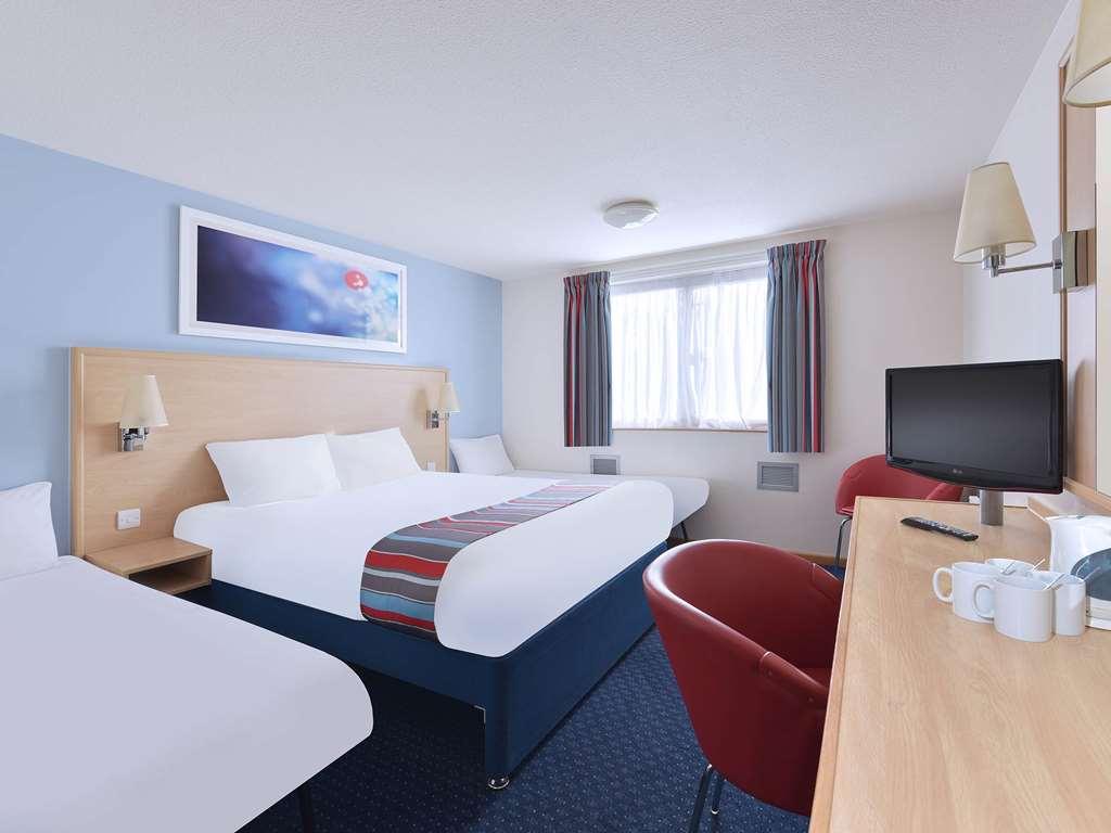 Travelodge Harlow Habitación foto